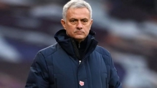 Mourinho apunta al Barcelona para reforzar su delantera
