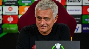 Mourinho pide dos fichajes a la Roma / ASRoma