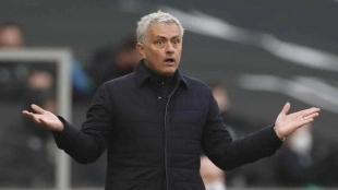 Mourinho vuelve a poner sus ojos en el Manchester United para reforzar la Roma / Elespanol.com