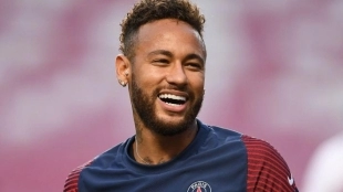 Neymar preocupado ante su futuro más inmediato en el PSG / Elintra.com