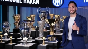 OFICIAL: Hakan Calhagonlu, nuevo fichaje del Inter de Milán