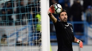 Las posibilidades reales de ver a Buffon en Boca Juniors. Foto: Olé