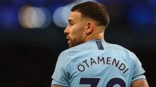  Otamendi está entre Betis y River / Eldesmarque.com
