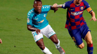 El FC Barcelona ya conoce el precio de Pervis Estupiñán "Foto: El Universo"