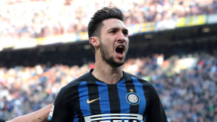 "Politano le da calabazas Sevilla. Foto: Getty Images"