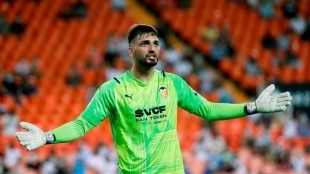 La Premier League llama a la puerta de Mamardashvili
