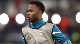 Raheem Sterling detiene su renovación con el Manchester City… ¿pensando en el FC Barcelona? "Foto: AS"