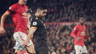 Raúl Jiménez, más cerca del Manchester.