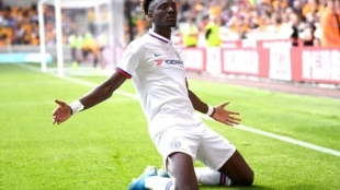 Tammy Abraham estaría esperando a otro equipo. Foto: Getty