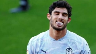 Se agota la paciencia de Valencia con Guedes  / Besoccer.com