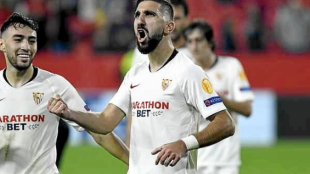 La salida de Dabbur abre el casting para un nuevo delantero en el Sevilla "Foto: Estadio Deportivo"