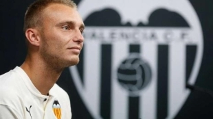 Temor en el Valencia con la lesión de Cillessen / Besoccer.com