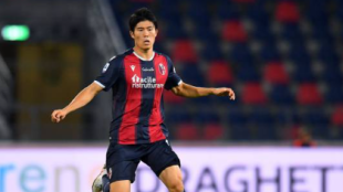 "El Milan sigue vigilando a Tomiyasu. Foto: Getty Images"