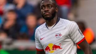 El Barça se interesa en Upamecano "Foto: 90Min"