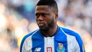 El Valencia piensa en Mbemba para la defensa