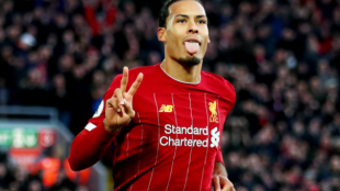 Los centrales que el Liverpool tiene en agenda para suplir a Van Dijk "Foto: AS"