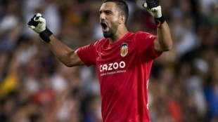 Alerta en el Valencia, un grande tantea a Mamardashvili / Cadenaser.com