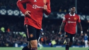 El luso tiene pie y medio fuera del United, pero el Atleti no será su destino. Foto: @ManUtd