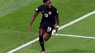 Alphonso Davies, el principal deseo de Ancelotti y Florentino Pérez
