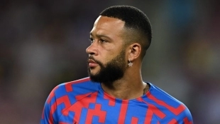 El United aprieta al Barcelona por Memphis Depay / Okdiario.com