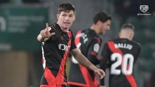 El canterano blanco abre las puertas para su regreso. Foto: @RayoVallecano