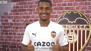 La opción a la que se agarra el Valencia para retener a Lino / VCFPlay.com