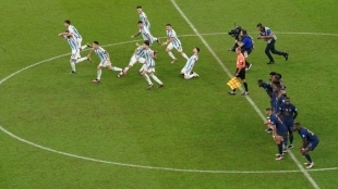 Los franceses, desolados tras la derrota ante Argentina. Foto: @equipedefrance