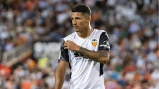 El Valencia busca una salida para Marcos André