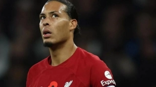 Virgil Van Dijk, del mejor del mundo a "un central más”
