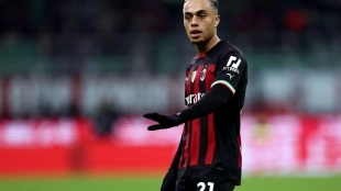 El Milan descarta la compra de Dest, con un futuro negro en el Barça - Foto: Barça Blaugranes 