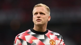 Donny Van de Beek, en la rampa de salida del Manchester United