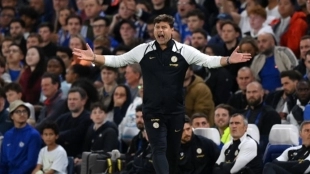 Fichar un delantero, la prioridad del Chelsea para el mercado invernal