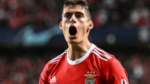 El precio, el principal obstáculo del fichaje de Antonio Silva por el Manchester United