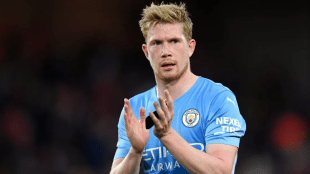 Guardiola elige al reemplazante ideal para De Bruyne en el Manchester City