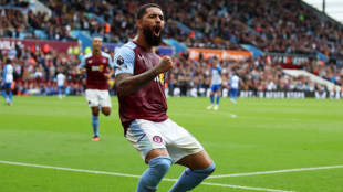 El Arsenal no se olvida de Douglas Luiz