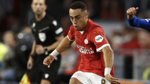 El PSV quiere negociar por Dest / SBI Soccer