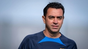 Los dos defensas que el Barcelona valora vender / Eldesmarque.com