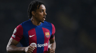 El FC Barcelona le abre la puerta de salida a Jules Koundé