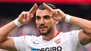 Rafa Mir rechaza la primera oferta para irse del Sevilla / Besoccer