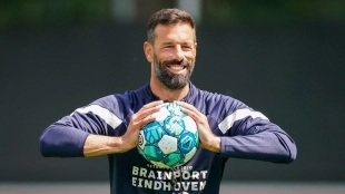 Van Nistelrooy busca equipo en la Liga / Marca