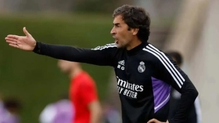 Raúl escucha ofertas para dejar el Real Madrid