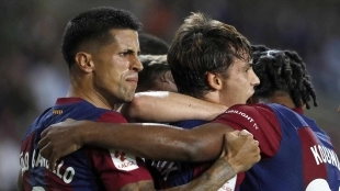 Cancelo se le escapa al Barcelona / Elnacional.cat