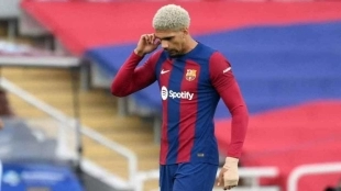 El Bayern se cansa y pasa de Ronald Araújo / Crónica Global