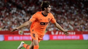 El Valencia fijó el precio de Javi Guerra ante el interés de 2 clubes de LaLiga