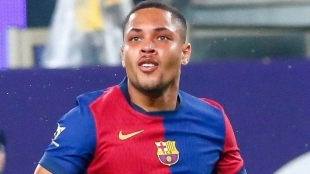 Vitor Roque is leaving Barcelona and will play for Betis/EstadioDeportivo.