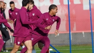 La Roma pone sus ojos en Loic Bade, jugador del Sevilla / Diario AS