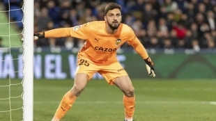 Mamardashvili acepta irse del Valencia bajo los términos del Liverpool / EstadioDeportivo