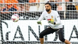 Mamardashvili está dispuesto a irse del Valencia con rumbo al Liverpool / Lasprovincias.es