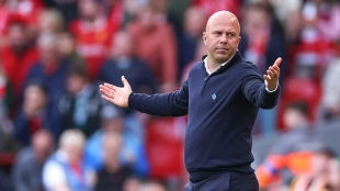 El Liverpool va con todo a por Loic Badé / SuperSport