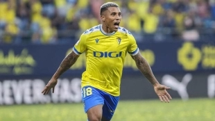 Darwin Machís, player for Real Valladolid, during his time at Cádiz.